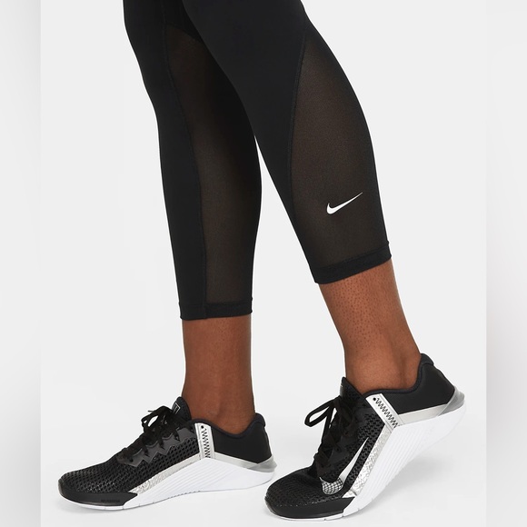 Nike Pants - Nike One 7/8 Inch Tights